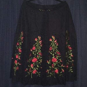 Neiman Marcus embroidered silk skirt, sz 14